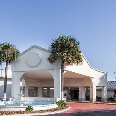 Days Inn By Wyndham St. Petersburg / Tampa Bay Area Pinellas Park Zewnętrze zdjęcie