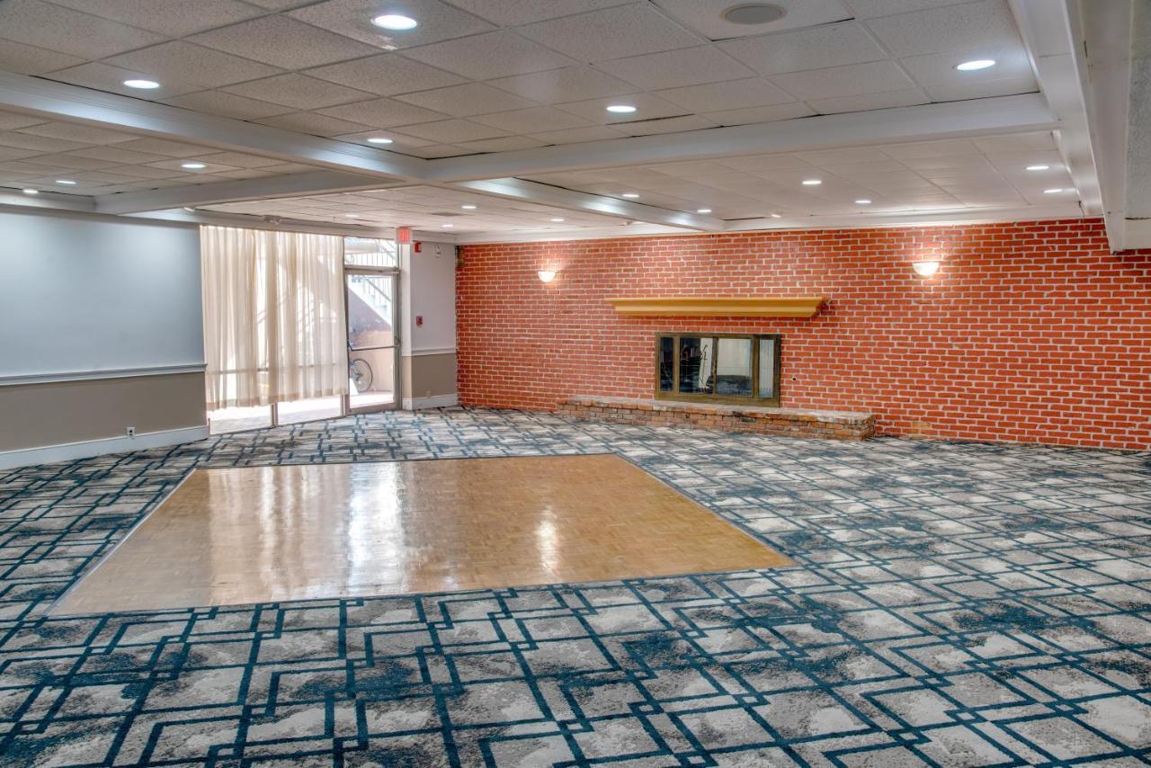 Days Inn By Wyndham St. Petersburg / Tampa Bay Area Pinellas Park Zewnętrze zdjęcie