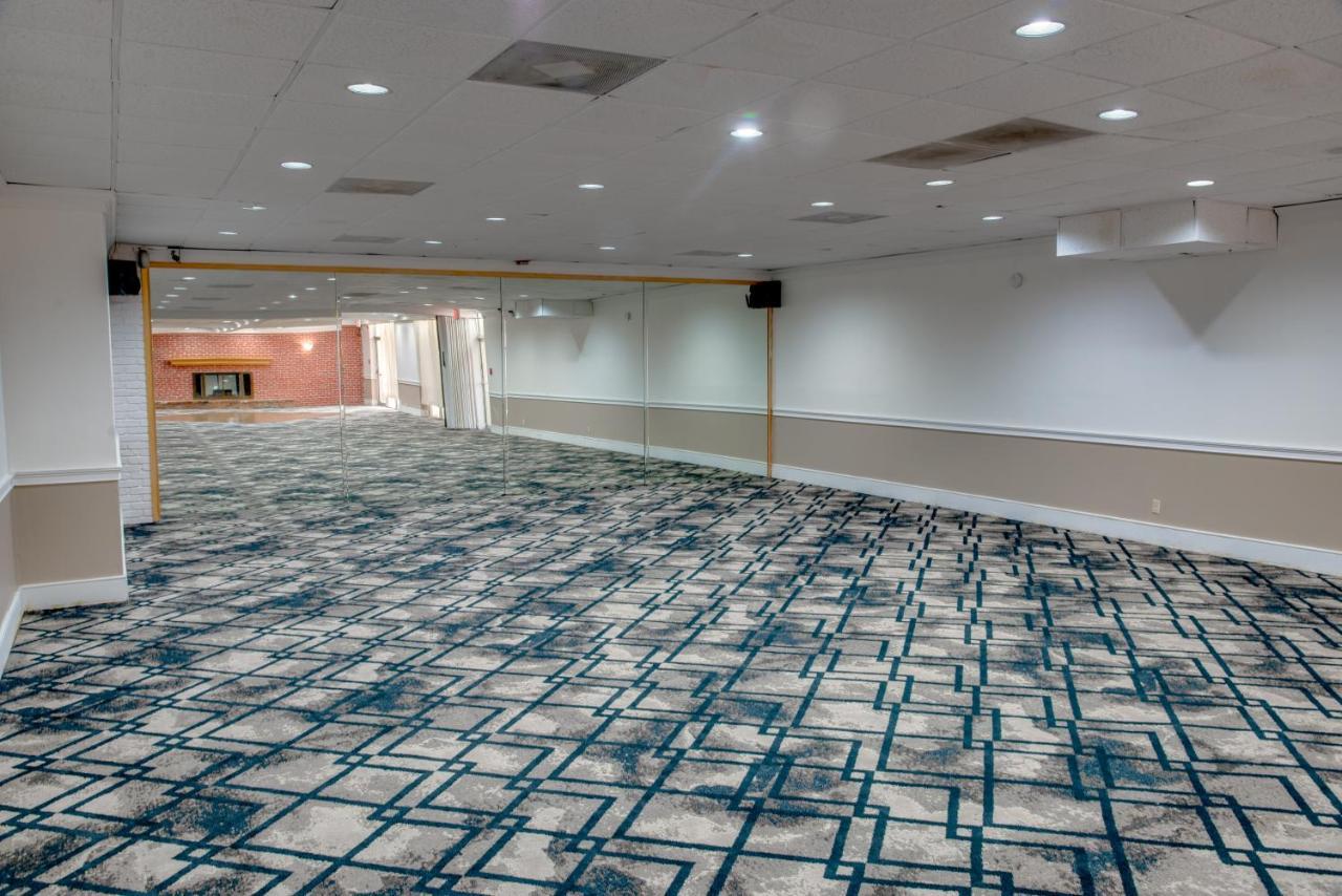 Days Inn By Wyndham St. Petersburg / Tampa Bay Area Pinellas Park Zewnętrze zdjęcie