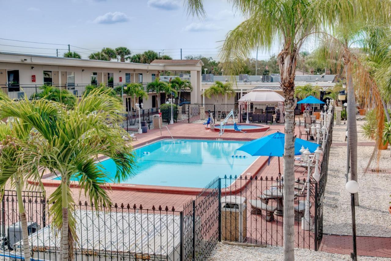 Days Inn By Wyndham St. Petersburg / Tampa Bay Area Pinellas Park Zewnętrze zdjęcie